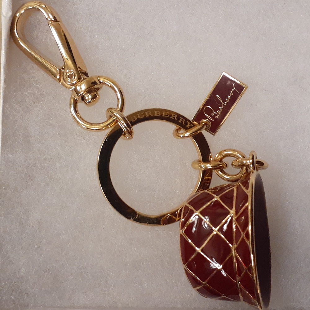 BURBERRY FEDORA CAP PURSE CHARM NWOT - Picture 1 of 4